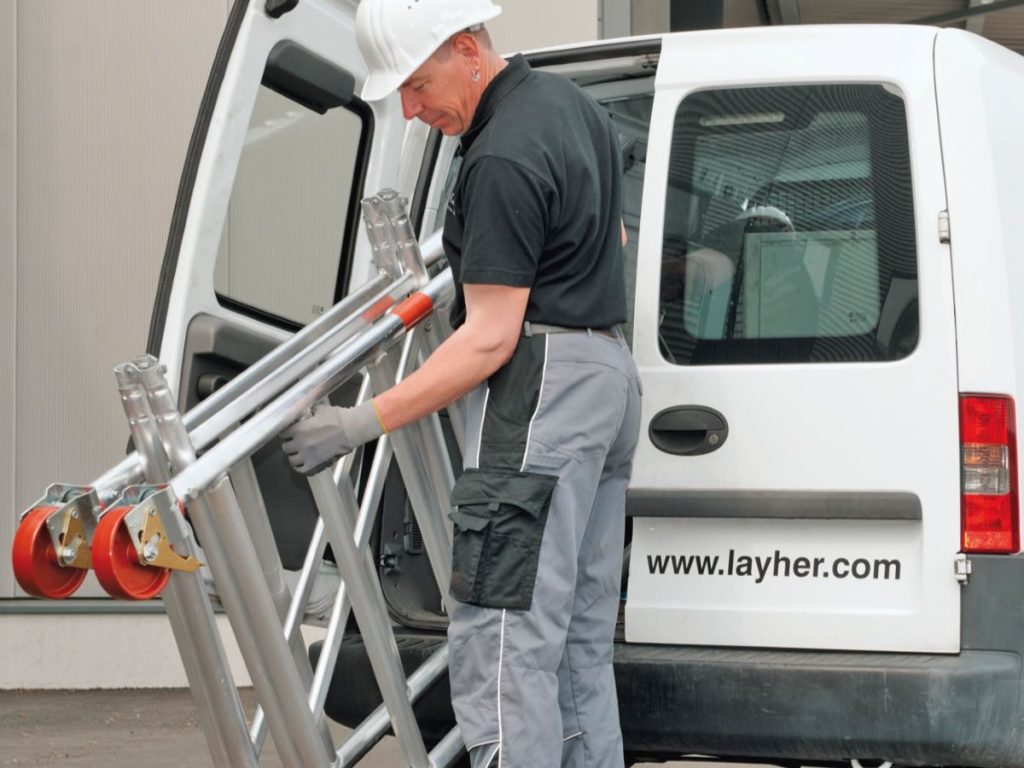 Tour roulante échafaudage compact facile à transporter