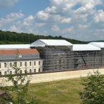 Les restaurations des toitures et des structures des ailes sud et est de l’Abbaye de Clairvaux – Layher Marseille