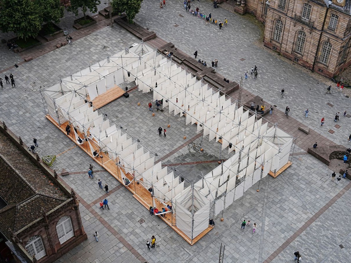 Des échafaudages Layher au cœur de la place du château à Strasbourg – Layher Metz/Colmar